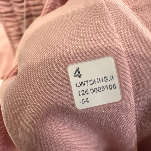 Lululemon short - Picture 4 of 5